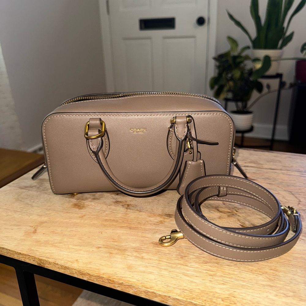Coach bowery 22 bag stone